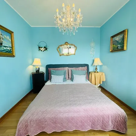 Esmaraldas House Of Terrasini