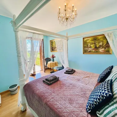 Pensjonat Esmaraldas House Of *