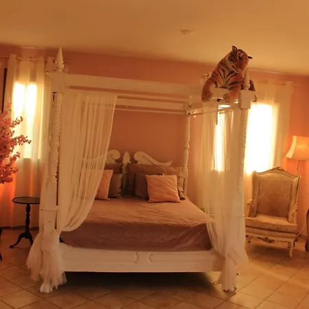 Esmaraldas House Of Terrasini