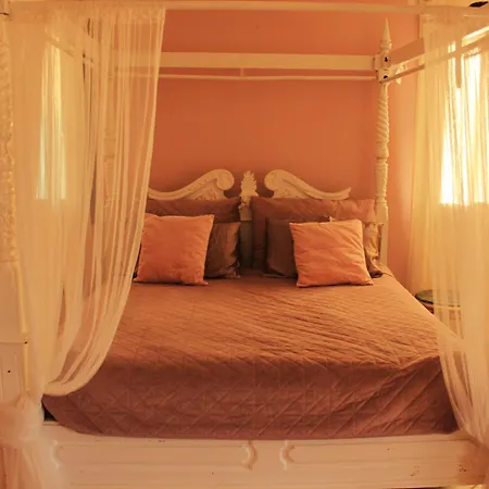 Esmaraldas House Of Guest house *