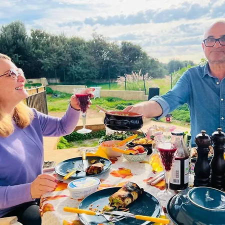 Esmaraldas House Of *