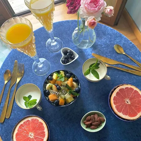 Esmaraldas House Of *