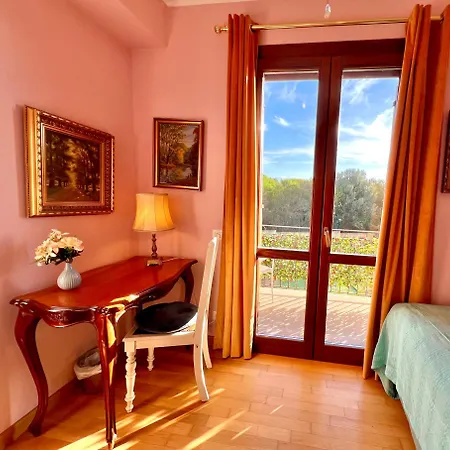 Esmaraldas House Of بيت ضيافة تيراسيني